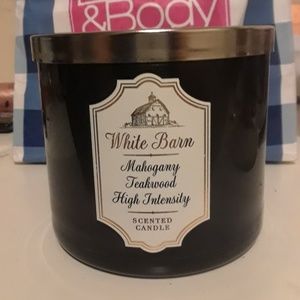 MAHOGANY TEAKWOOD CANDLE